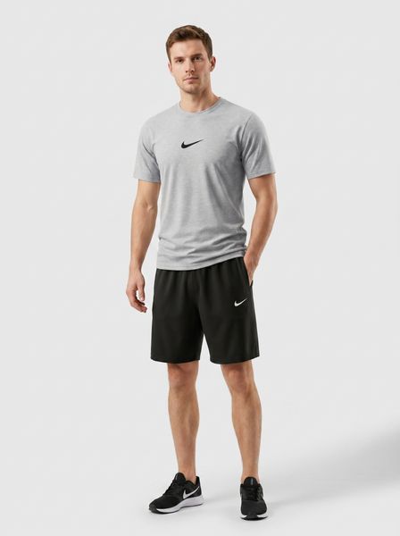 Чоловічий літній комплект Nike сірий меланж з футболкою та чорними шортами 394 фото