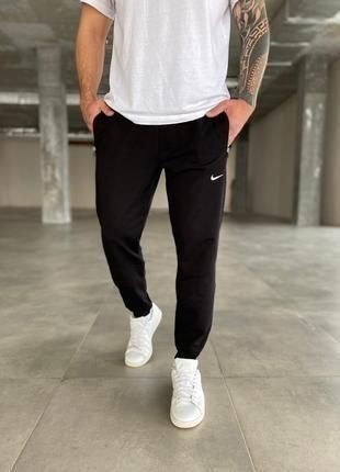 Чоловічі спортивні штани Nike чорні 111114 фото