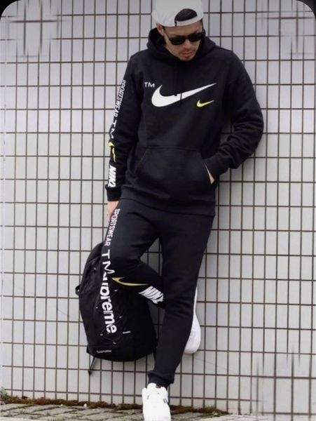 Чоловічий спортивний костюм Nike демісезонний трикотажний комплект норма класичний брендовий набір кофта та штани 303 фото