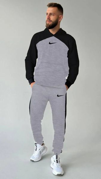 Чоловічий спортивний костюм Nike з чорними вставками 441 фото