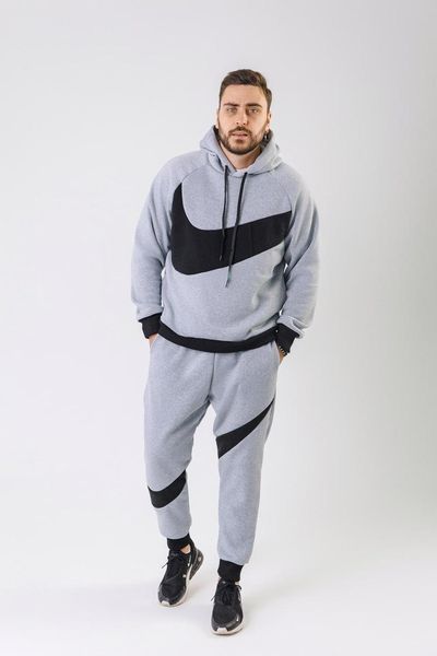 Чоловічий спортивний костюм Nike сірого кольору демісезонний трикотажний комплект норма спортивно-повсякденний набір світшот та штани 317 фото