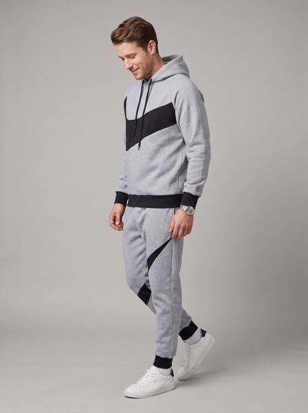 Чоловічий спортивний костюм Nike сірого кольору демісезонний трикотажний комплект норма спортивно-повсякденний набір світшот та штани 317 фото